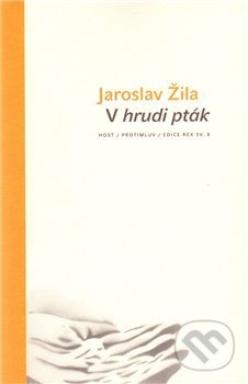 V hrudi pták