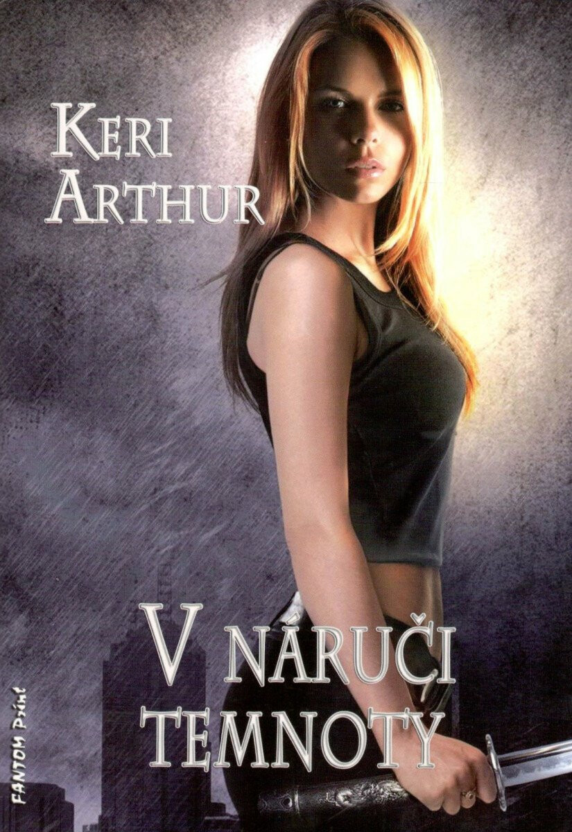V náručí temnoty - Arthur Keri